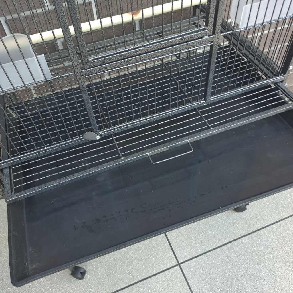 Medium flight cage & stand